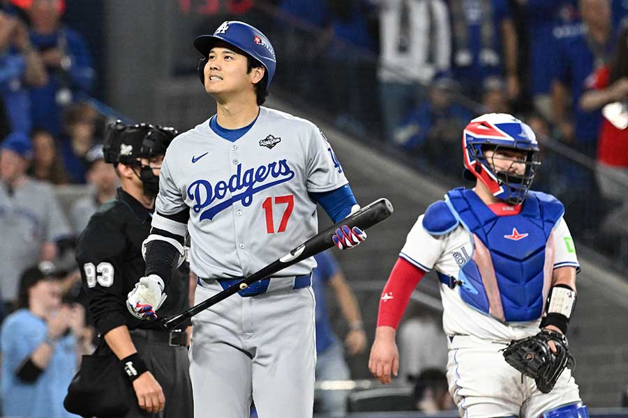 第1戦に「1番・DH」で先発出場したドジャースの大谷翔平【写真：ロイター】