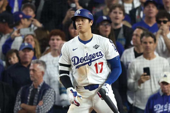 大谷翔平、異例の4打席連続敬遠 PS史上初の1戦8出塁の衝撃 2B→HR→2B
