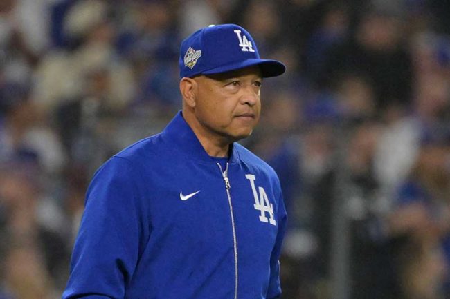 物議醸したロバーツ監督が釈明「長い一日だっただけ」 冗談交じりの