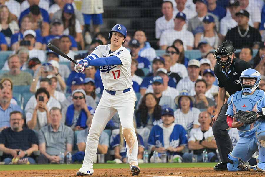 WS第4戦、「1番・DH兼投手」で先発出場したドジャースの大谷翔平【写真：ロイター】