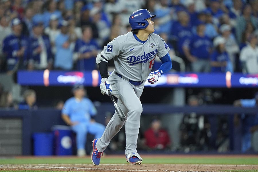 ブルージェイズ戦に出場しているドジャースの大谷翔平【写真：ロイター】