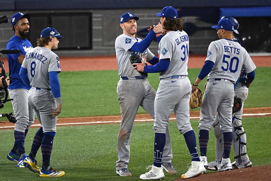 WS第6戦に勝利したドジャース【写真：ロイター】