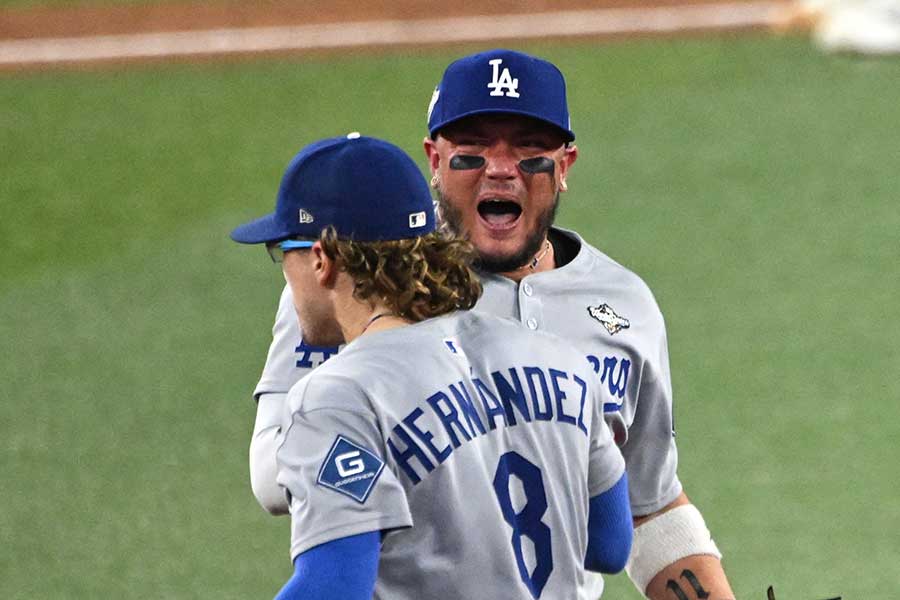 20251103_miguel_rojas_kike_her