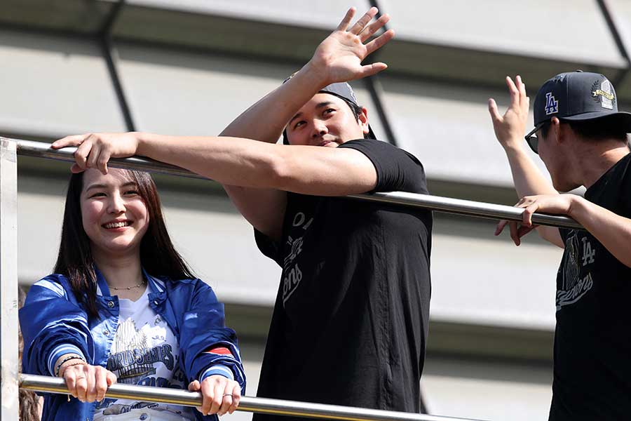 大谷翔平と妻の真美子さん【写真:ロイター】