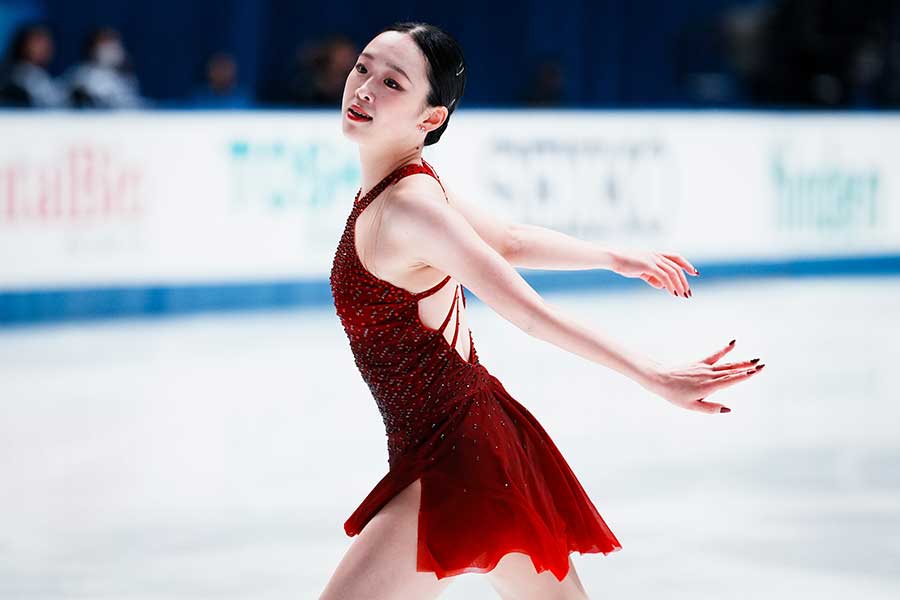 NHK杯で演技する青木祐奈【写真：中戸川知世】