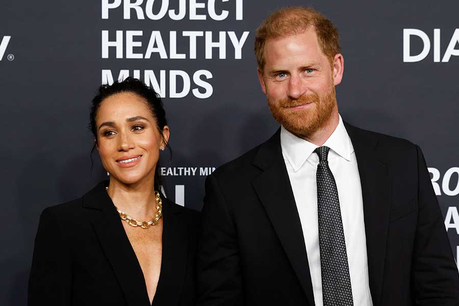 メーガン妃とヘンリー王子（右）【写真：UPI/アフロ】