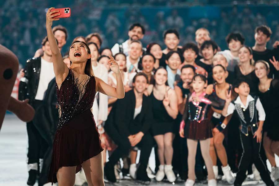 自撮りした坂本花織【写真：中戸川知世】
