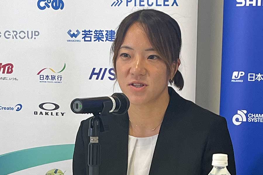 引退会見を行ったトライアスロンの高橋侑子【写真：編集部】