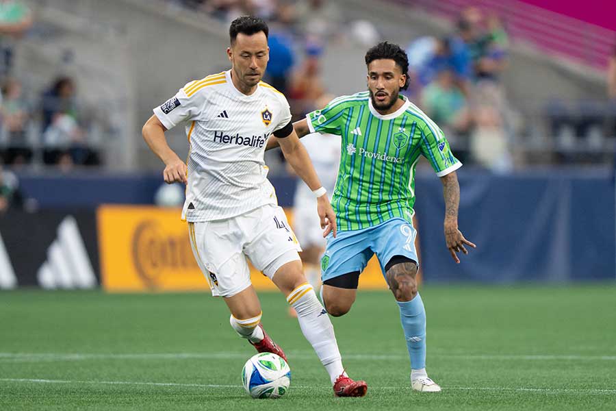 吉田麻也(左)【写真:Imagn/ロイター/アフロ】