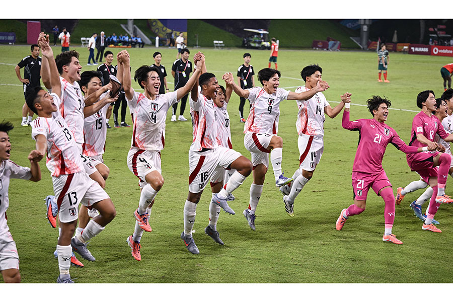サッカーU-17日本代表【写真:アフロ】