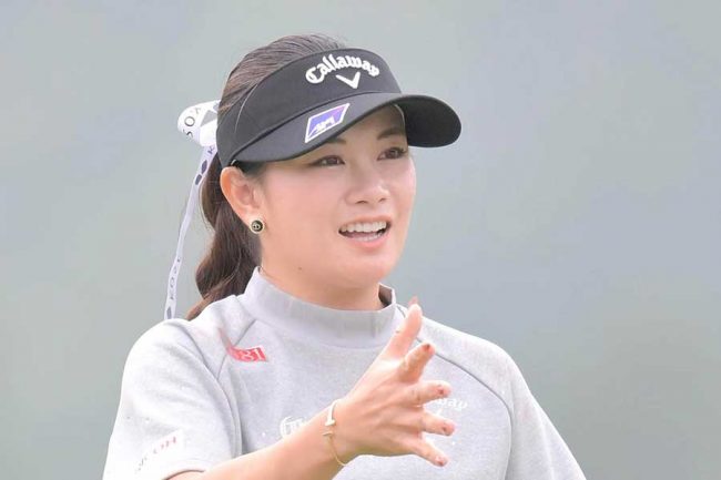 女子ゴルフ河本結の「学生服」コーデが好評「いつも清楚で爽やか