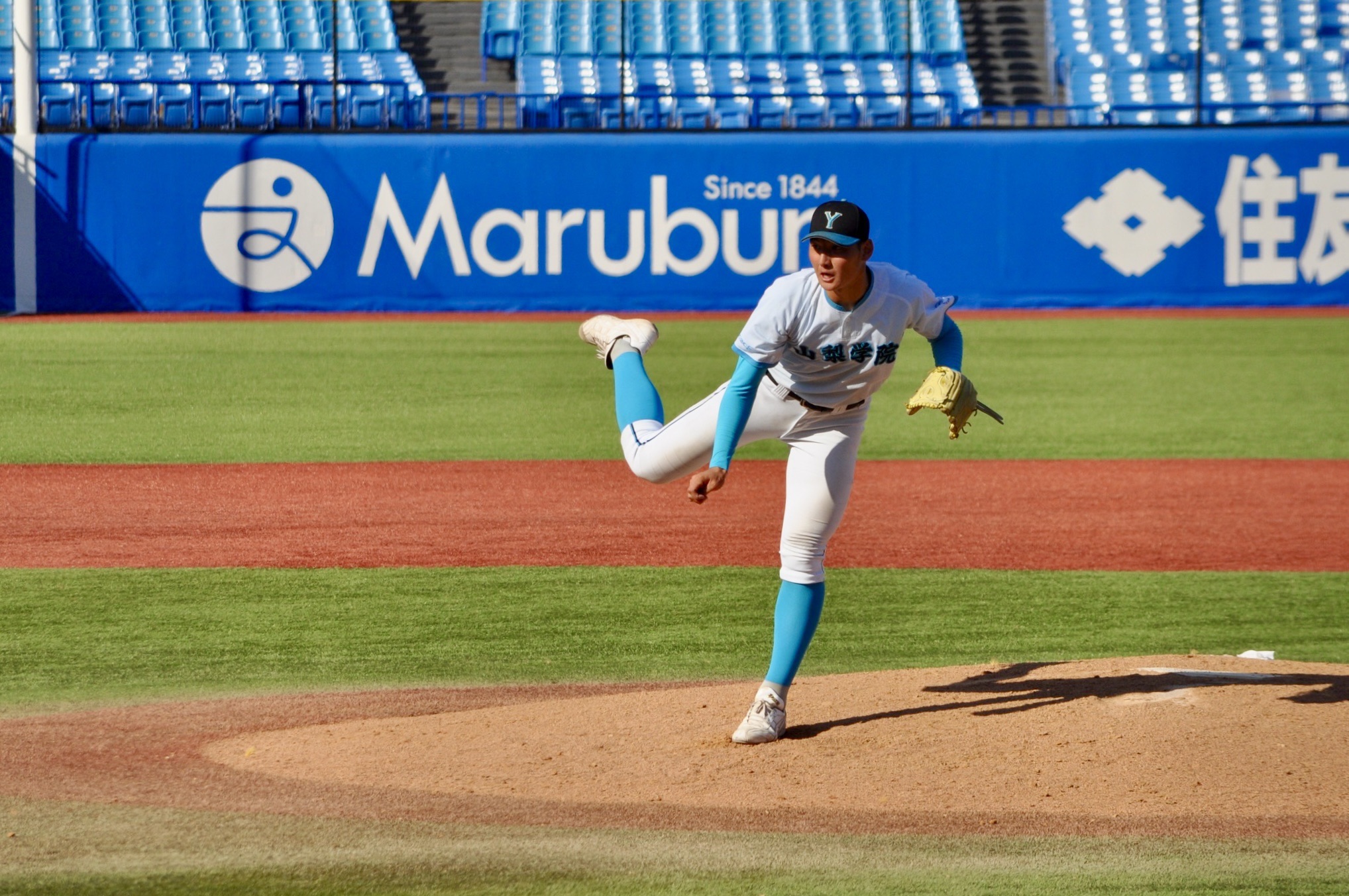 6回からは投手としてマウンドに上がった菰田【写真:山野邊佳穂】