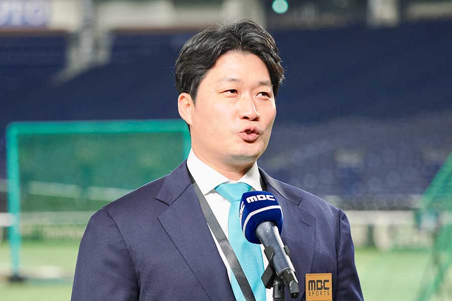 解説者となり東京ドームに現れたオ・スンファン氏【写真：羽鳥慶太】