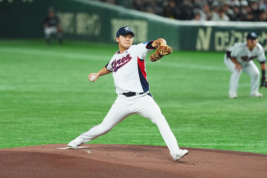先発マウンドに立ち好投を見せた韓国のチョン・ウジュ【写真:小林靖】