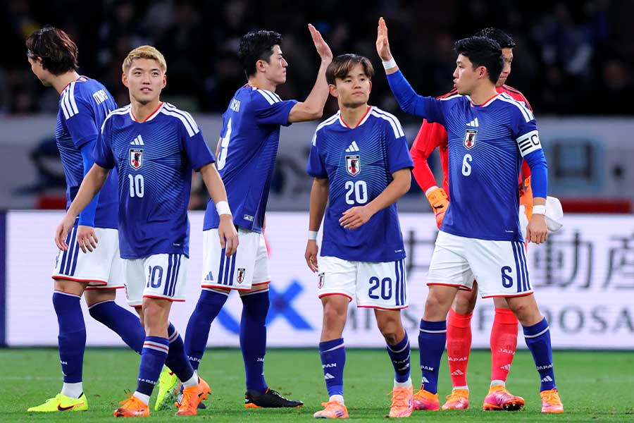 ボリビアと対戦したサッカー日本代表【写真:松尾/アフロスポーツ】