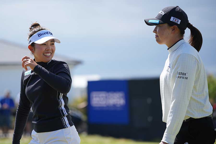 賞金ランキング3位の山下美夢有（左）と4位の竹田麗央【写真：AP/アフロ】