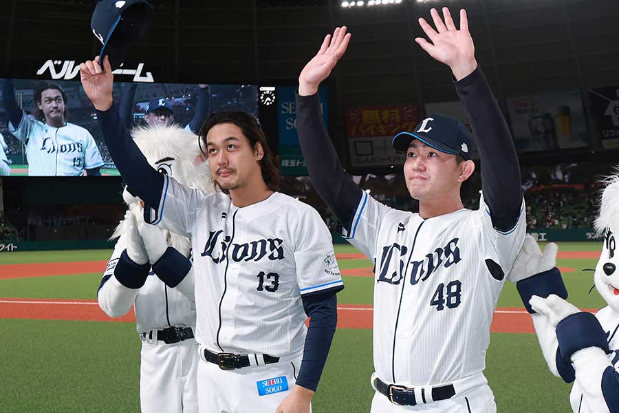 ファン感謝デーに登場した今井達也(右)と高橋光成【写真:産経新聞社】
