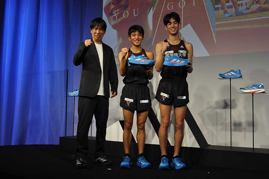 イベントに登壇した国学院大陸上競技部の前田康弘監督、上原琉翔主将、野中恒亨(左から)【写真:山野邊佳穂】