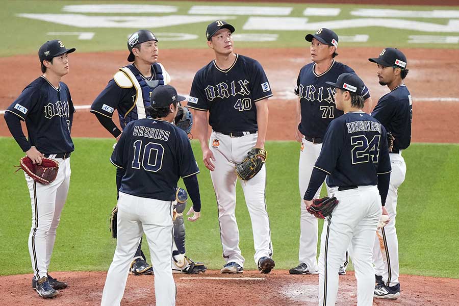 オリックスが来季から着用する新ユニホームを公開(写真は今年のユニホーム)【写真:産経新聞社】