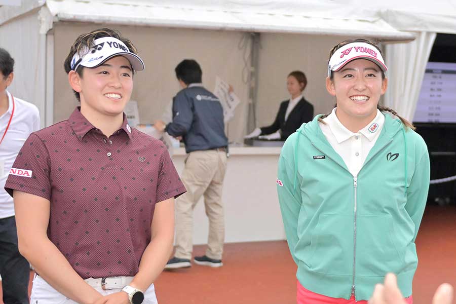 岩井明愛と岩井千怜（右）【写真：スポーツ報知/アフロ】