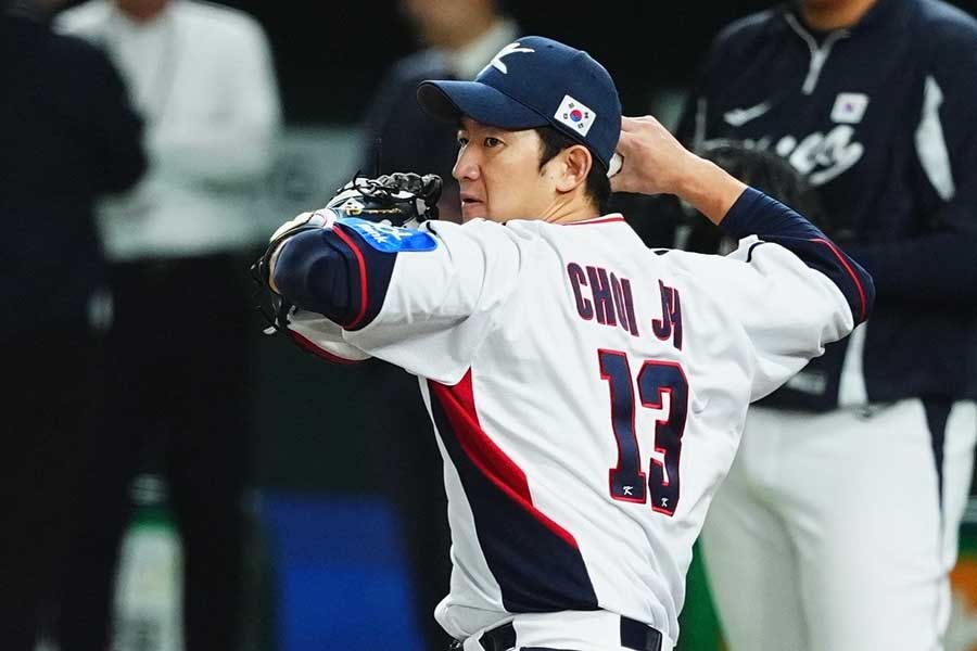 36歳で初のWBC代表を狙うチェ・ジェフン。根底にあるのは伊東氏の教えだ【写真:小林靖】