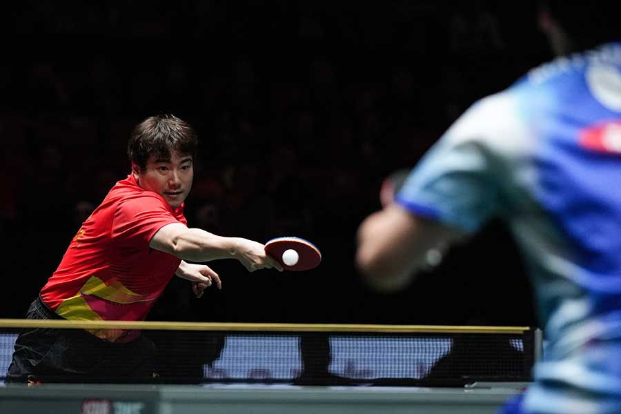松島輝空と対戦した梁靖崑【写真:新華社/アフロ】