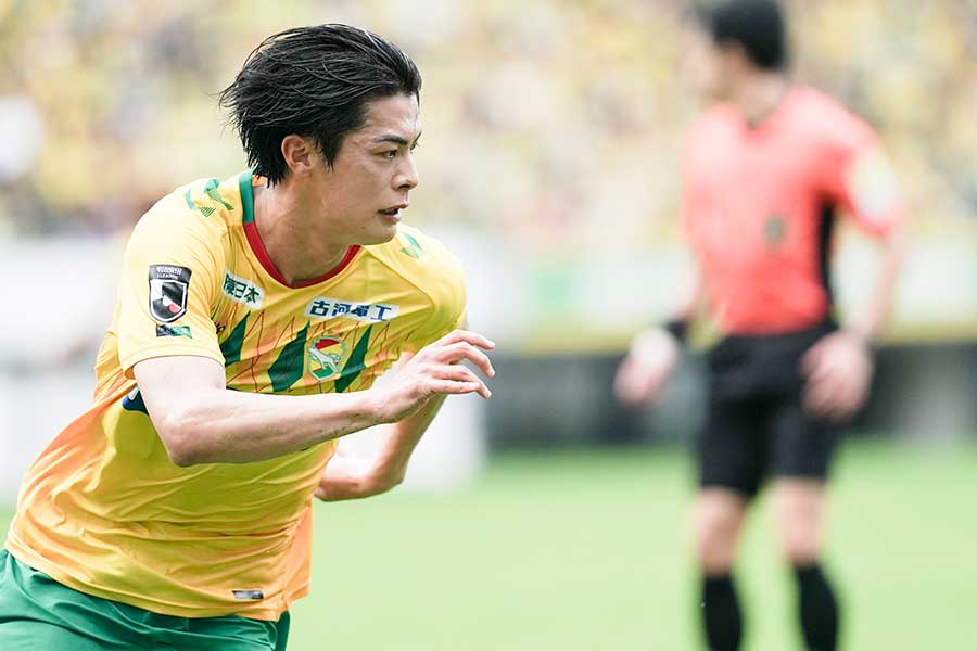 河野貴志【写真:アフロ】