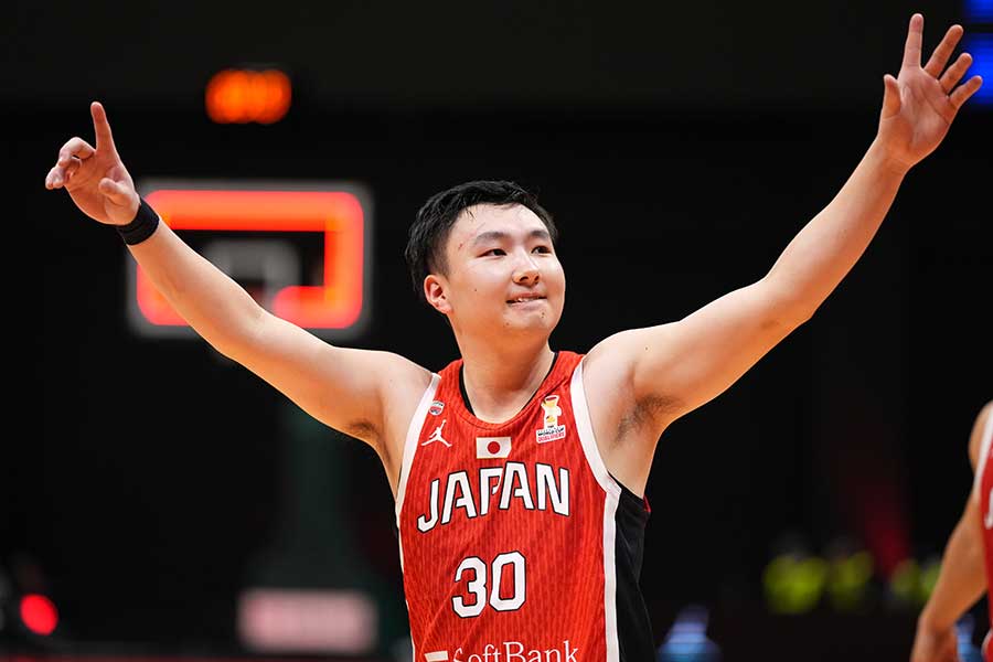 富永啓生【写真：アフロスポーツ】