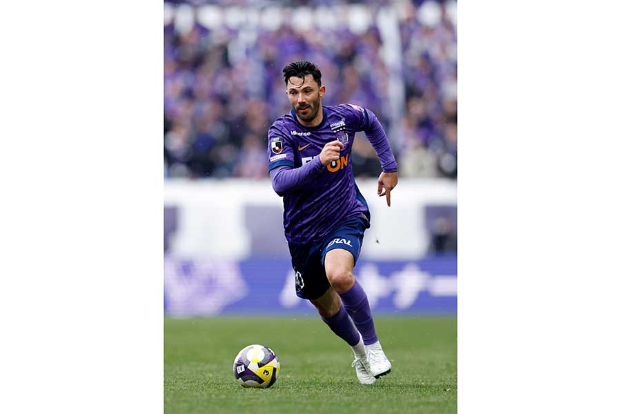 広島のトルガイ・アルスラン【写真：アフロ】