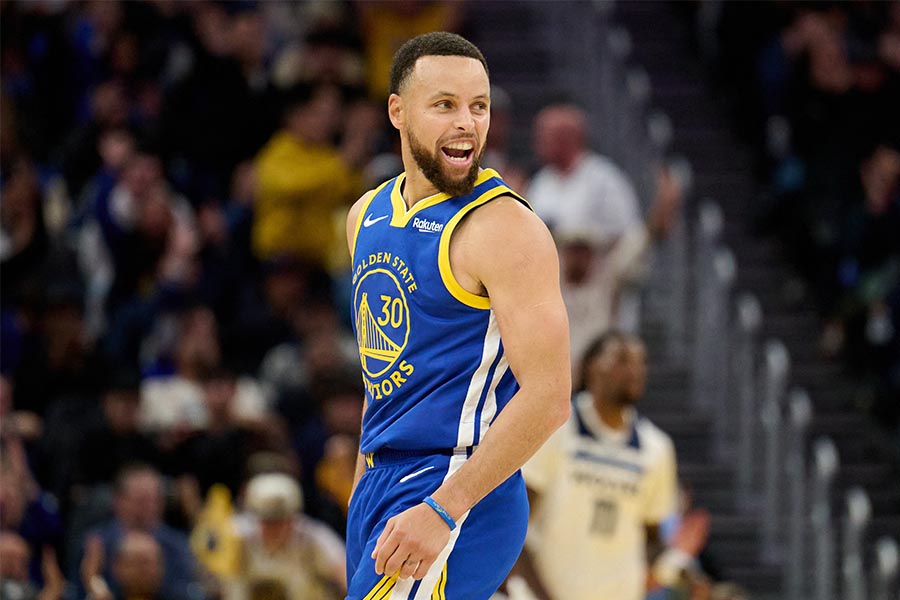 ティンバーウルブズ戦で39得点を挙げたウォリアーズのカリー【写真:ロイター】