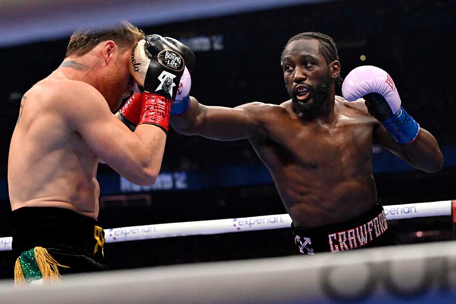 テレンス・クロフォード(右)【写真:AP/アフロ】