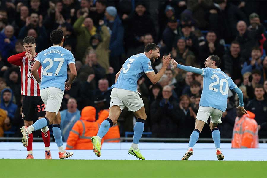 マンチェスター・シティの選手たち【写真：ロイター】
