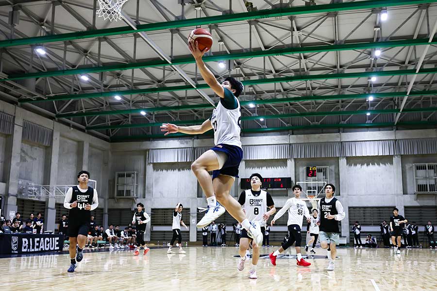 驚異の跳躍力を見せた江戸川大の河野圭佑【写真提供：Bリーグ】