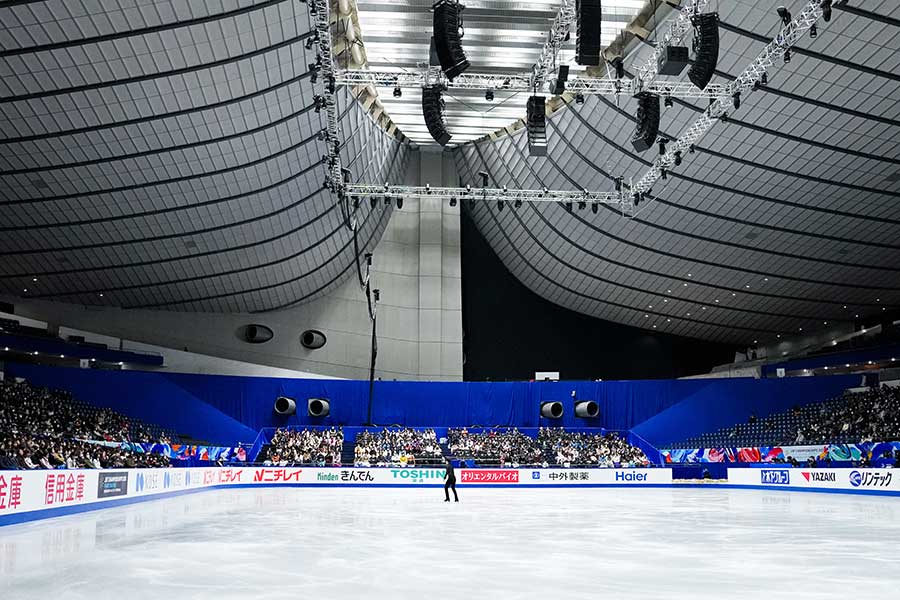 全日本選手権の審判席に座る日本人女性が話題に【写真：中戸川知世】