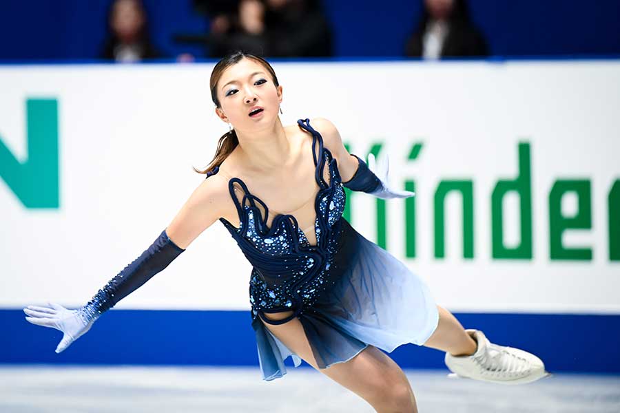 女子ショートプログラムで首位発進した坂本花織【写真：中戸川知世】