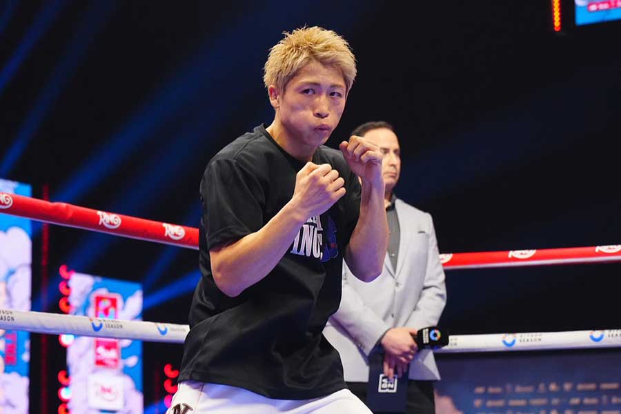 公開練習を行った井上尚弥【写真：荒川祐史】