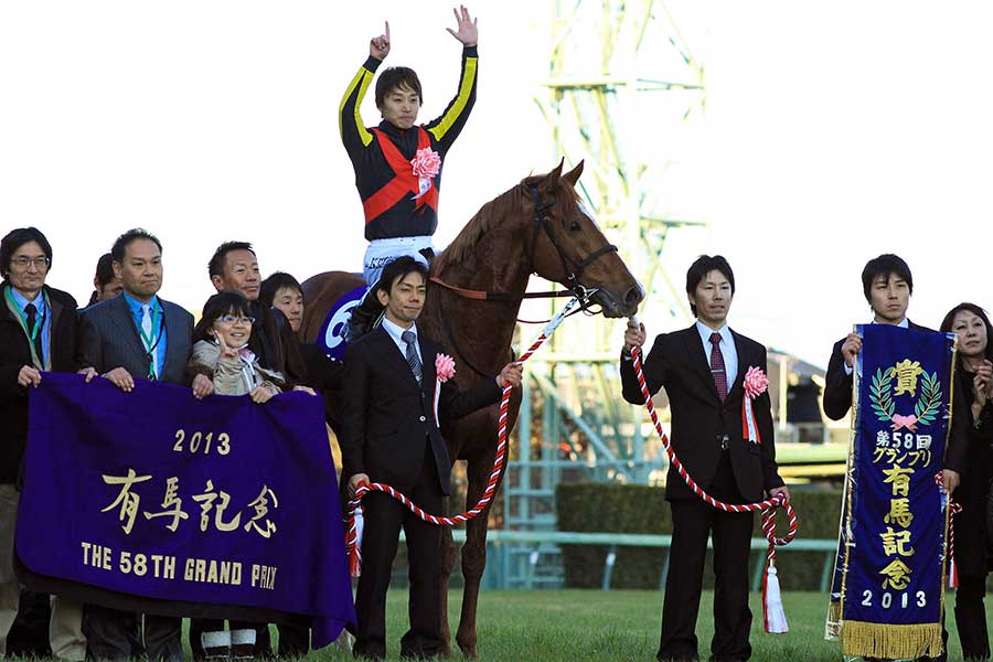 2013年の有馬記念を制したオルフェーヴル【写真:産経新聞社】