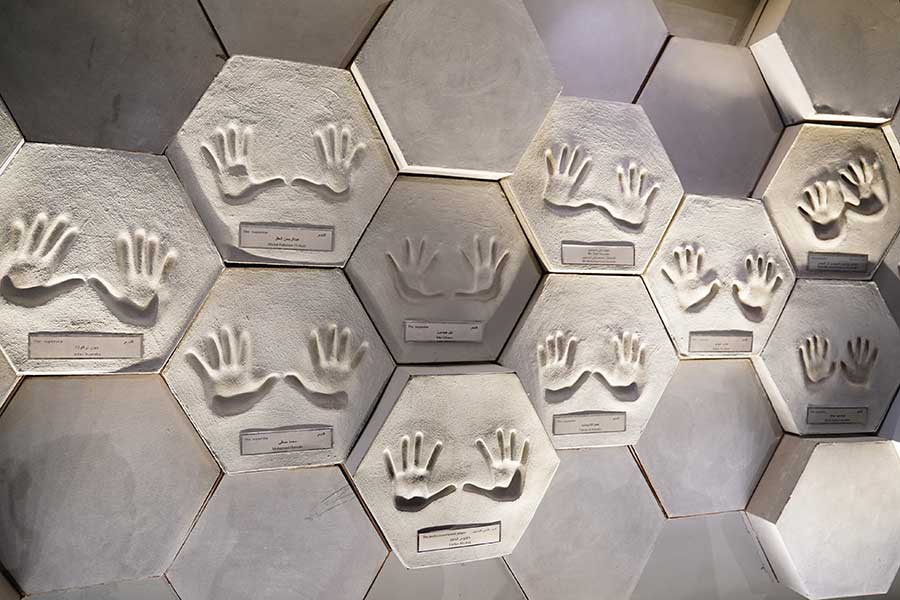 パーク内には著名なアスリートなどの手形が展示されている【写真：澤田直人】