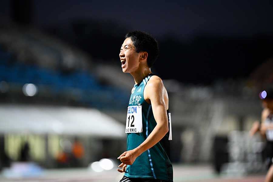 ゴール直後に手を叩き、左手を強く握って「っしゃー！」と絶叫した安島【写真：中戸川知世】