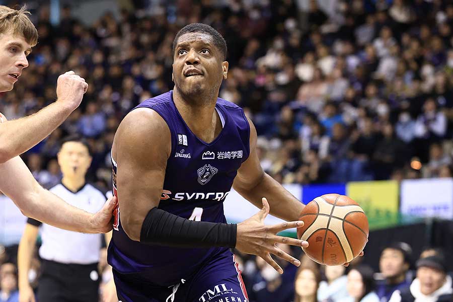 横浜ビー・コルセアーズで大黒柱の活躍を見せるダミアン・イングリス【写真提供：（C）B-CORSAIRS】