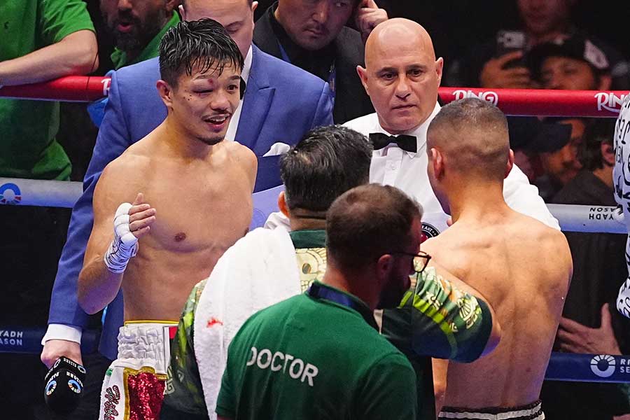 エルナンデスに判定勝利した中谷潤人（左）【写真：荒川祐史】