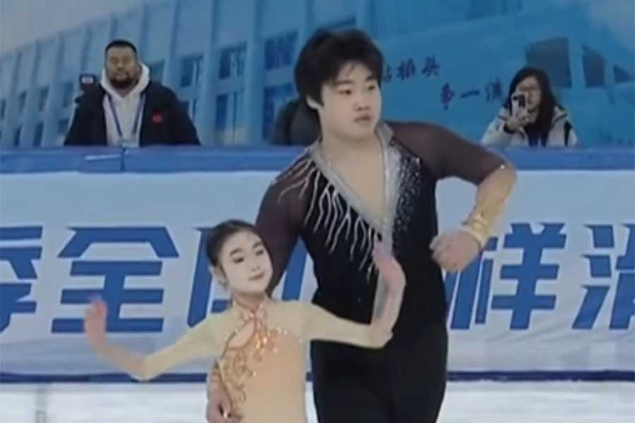 中国の李欣澤(右)・李明達組(画像は中国メディア「Zhibo8」のスクリーンショット)