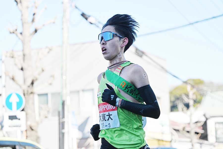 3区を走った大東文化大・菅崎大翔【写真：アフロ】