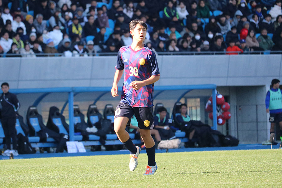 興国のFW笹銀志【写真：橋本啓】