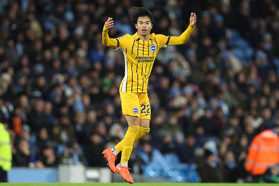 マンチェスター・シティ戦で復帰後初ゴールを決めた三笘薫【写真:ロイター】