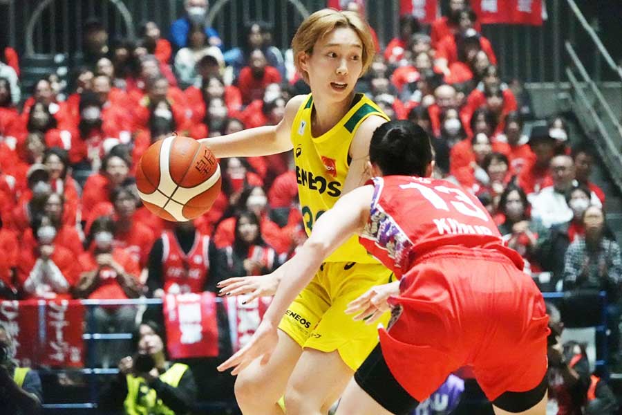 3大会ぶり28回目の優勝を果たしたENEOSを牽引した宮崎早織【写真：編集部】