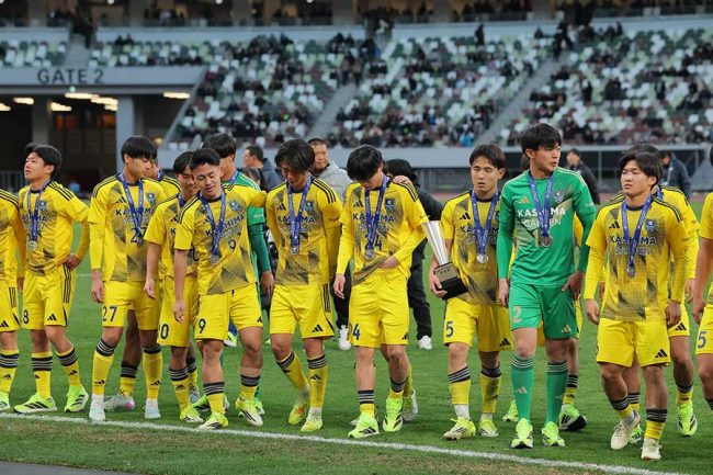 高校サッカー決勝で「鹿島アントラーズ」応援歌が響いたワケ 「明日