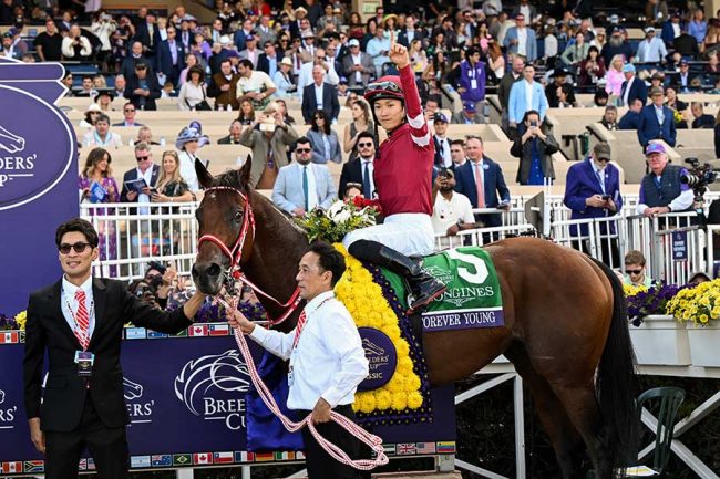 こっちでも選ばれとる」 JRA賞3冠フォーエバーヤングに新たな勲章…最後
