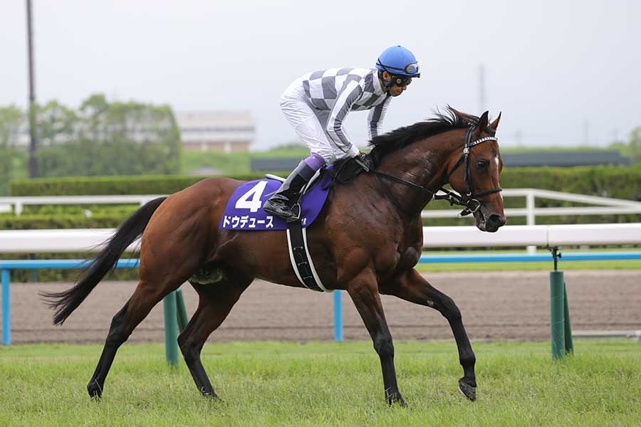 ドウデュース【写真：山根英一/アフロ】