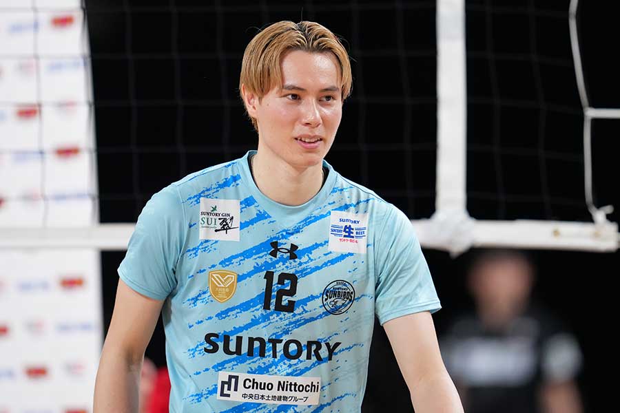 サントリーサンバーズ大阪の高橋藍【写真:アフロスポーツ】